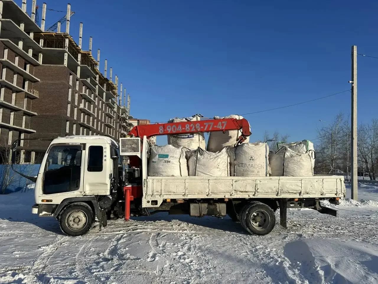 Перевозка грузов манипулятором в Омске - грузоперевозки